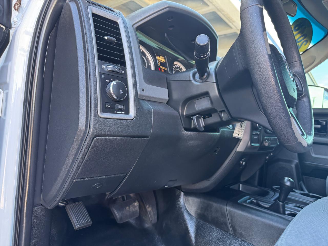 RAM 2500 Tradesman 4x4 Crew Cab 6'4" Box 2018