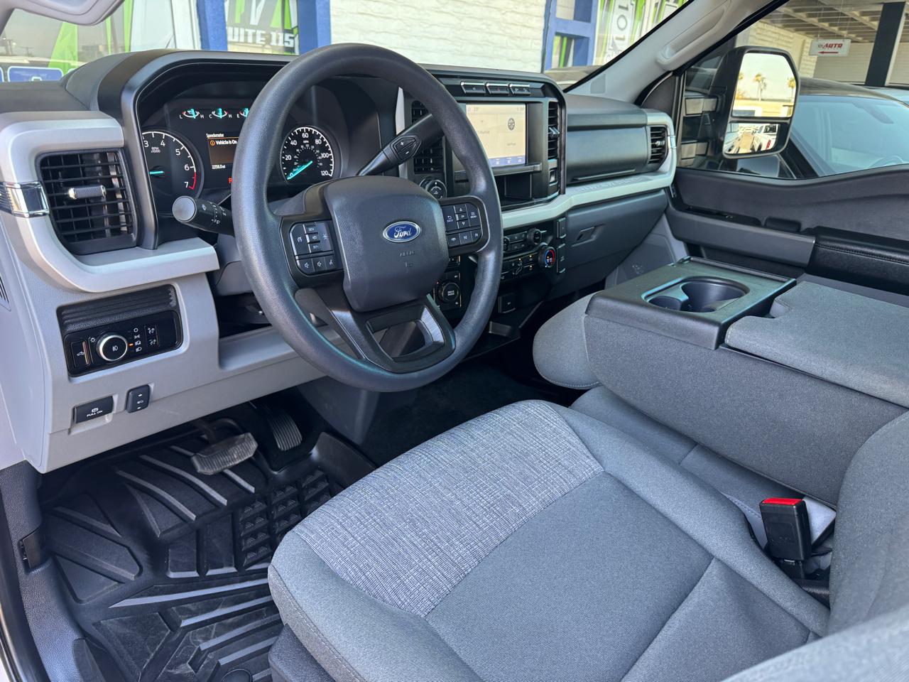 Ford Super Duty F-250 SRW XLT 4WD Crew Cab 6.75' Box 2023