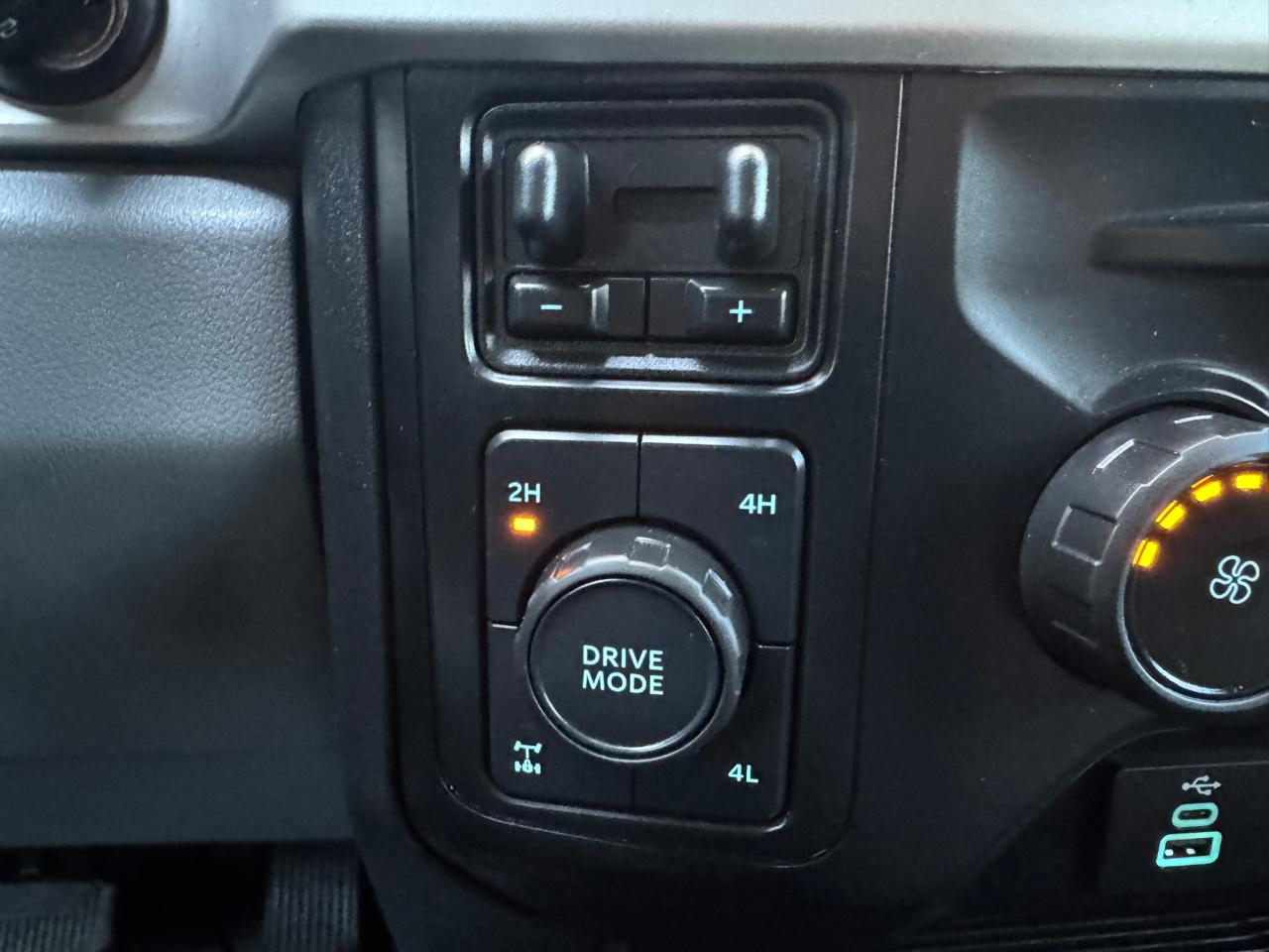Ford Super Duty F-250 SRW XLT 4WD Crew Cab 6.75' Box 2023