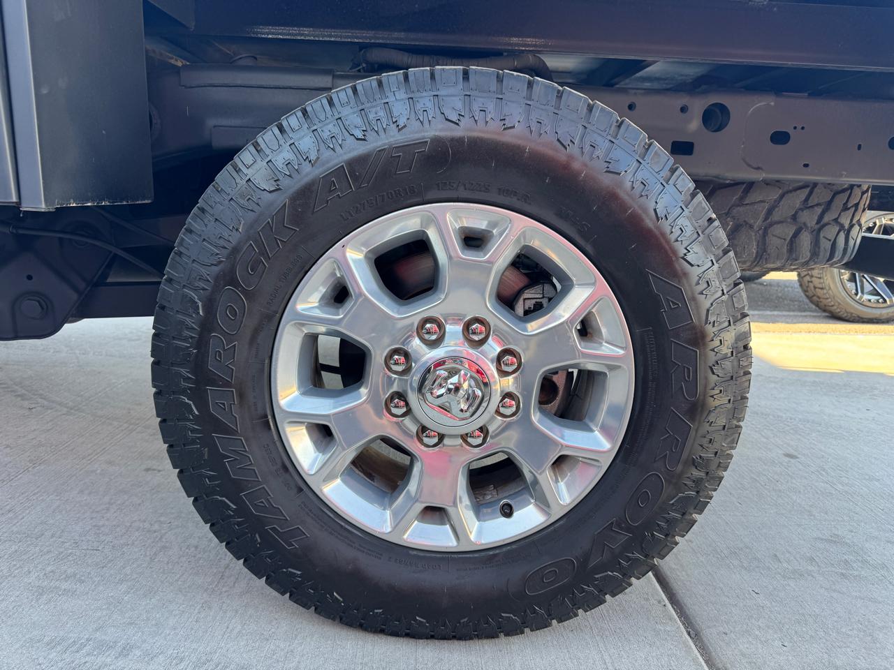 RAM 2500 Tradesman 4x4 Crew Cab 8' Box 2022