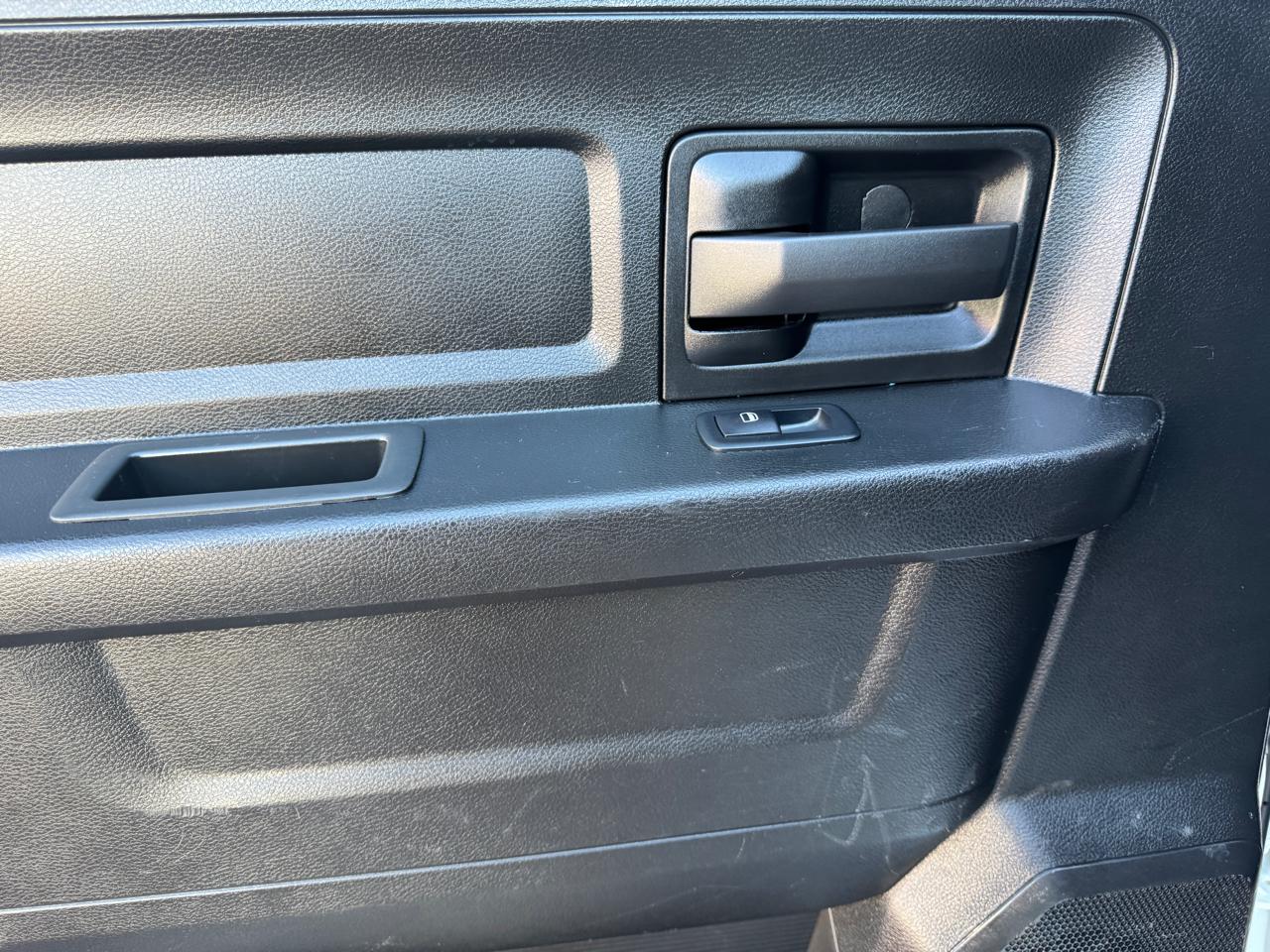 RAM 2500 Tradesman 4x4 Crew Cab 8' Box 2022