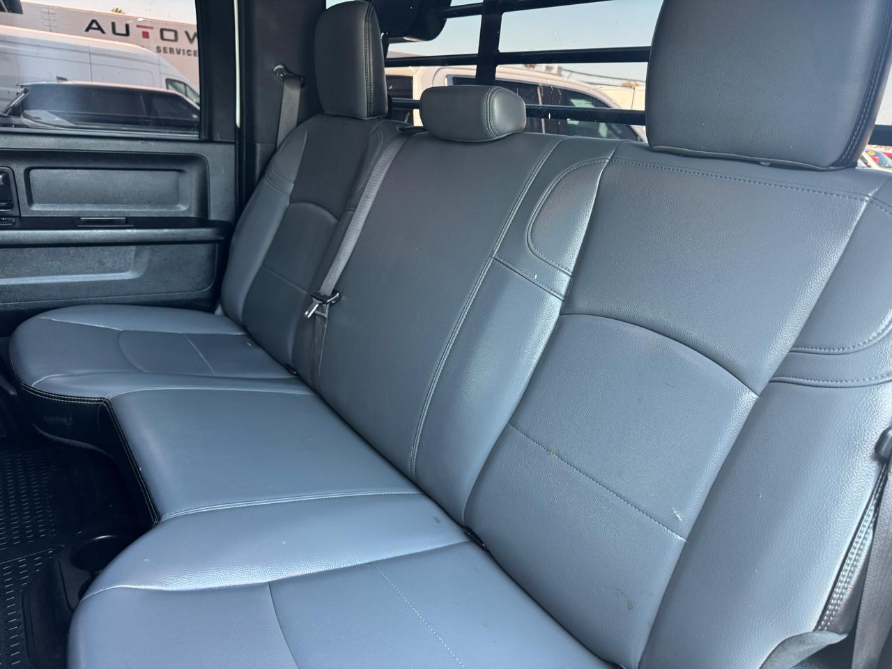 RAM 2500 Tradesman 4x4 Crew Cab 8' Box 2022