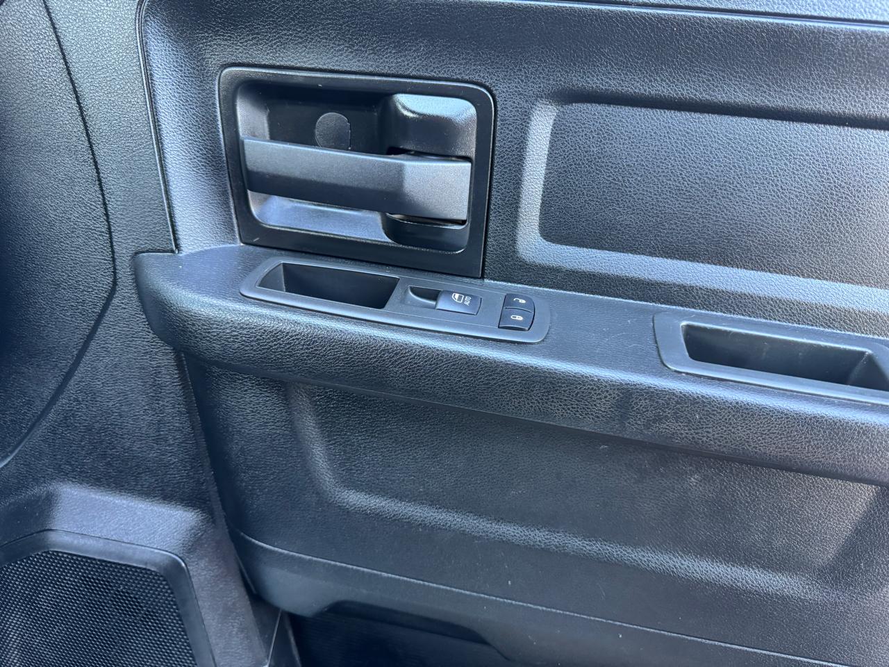 RAM 2500 Tradesman 4x4 Crew Cab 8' Box 2022