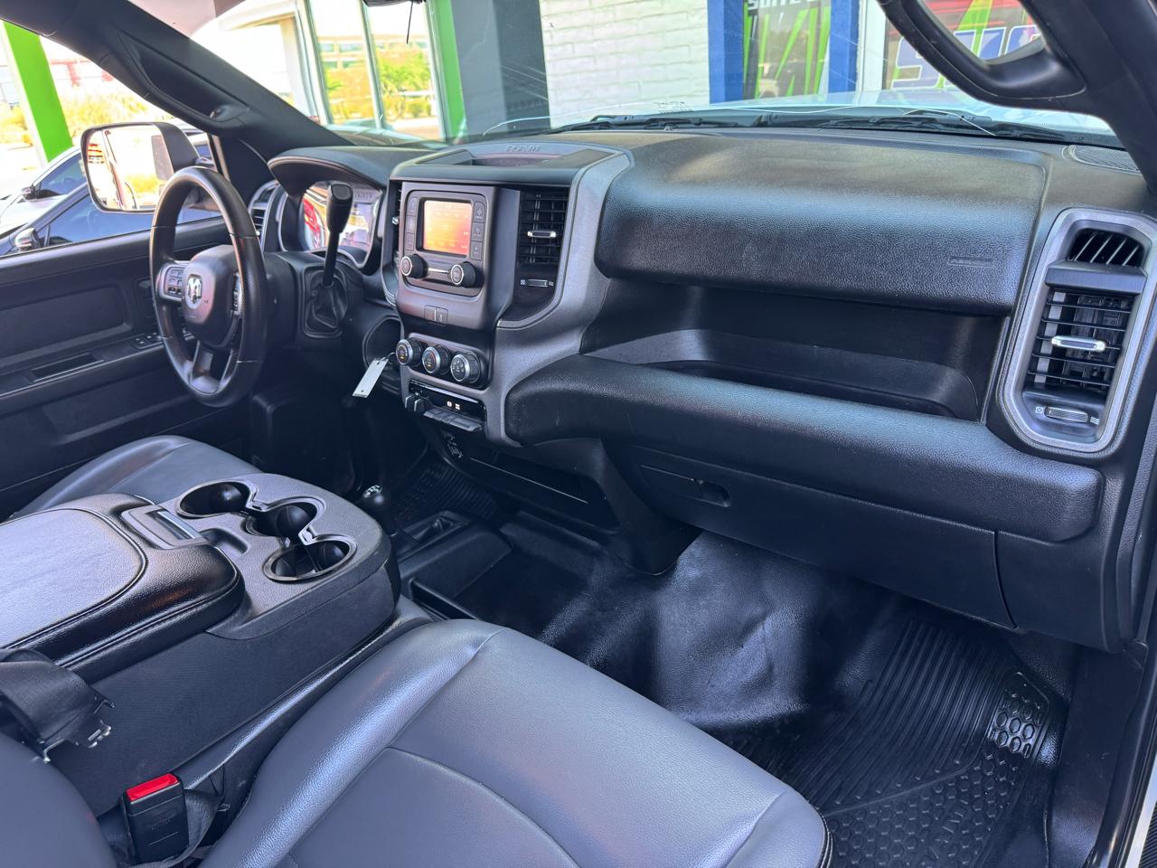 RAM 2500 Tradesman 4x4 Crew Cab 8' Box 2022
