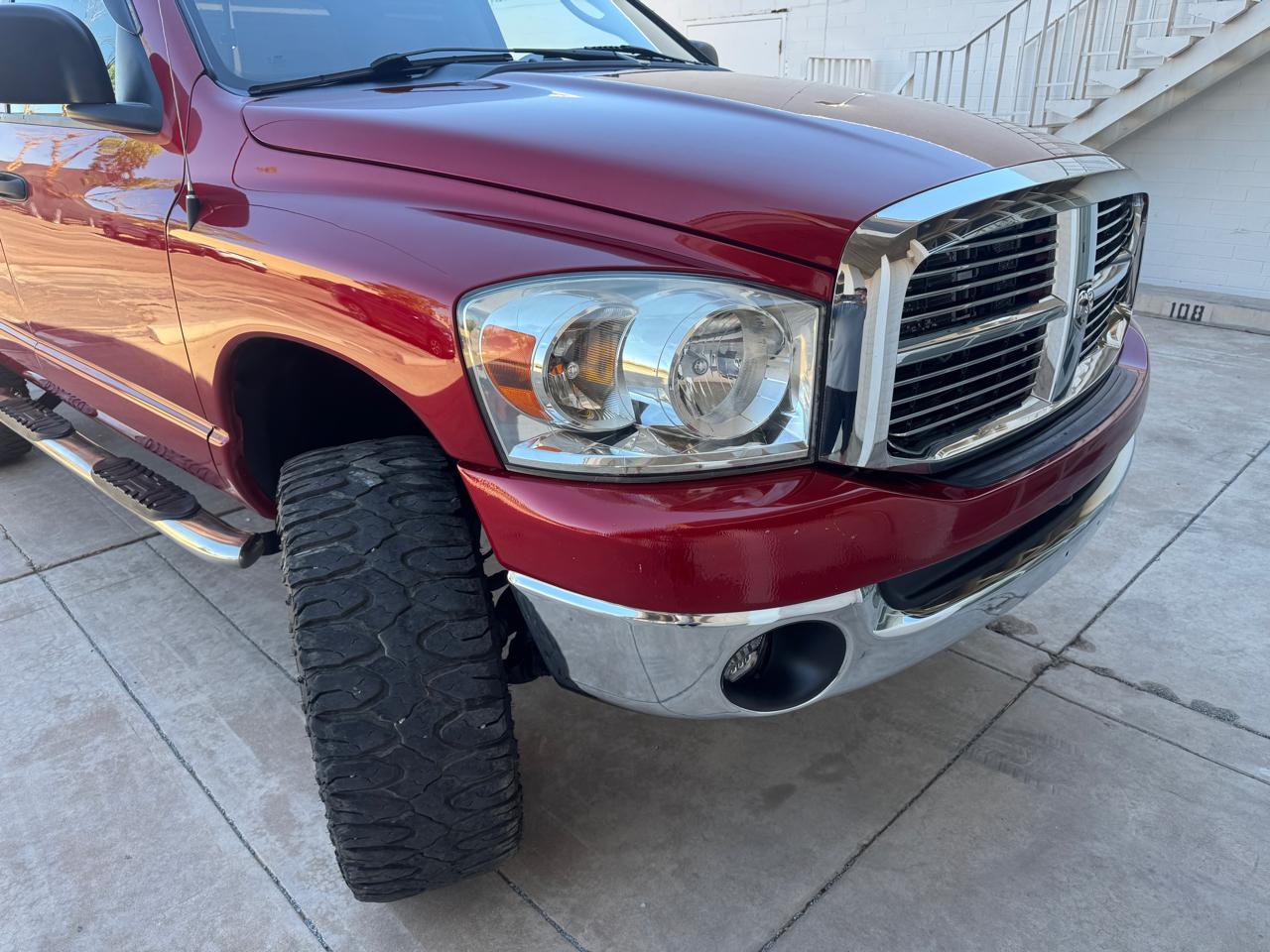 Dodge Ram 1500 4WD Quad Cab 140.5" SLT 2007