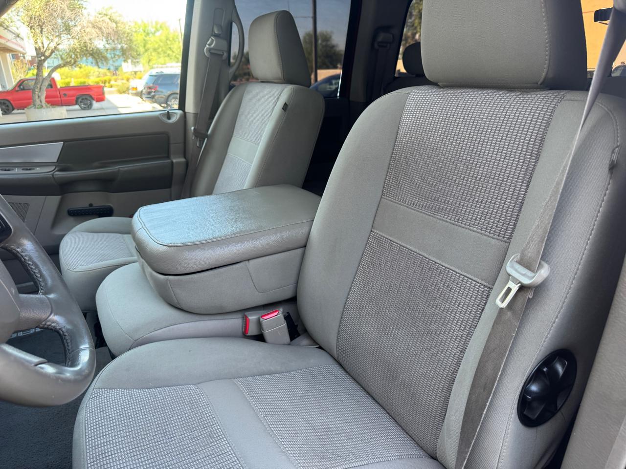 Dodge Ram 1500 4WD Quad Cab 140.5" SLT 2007
