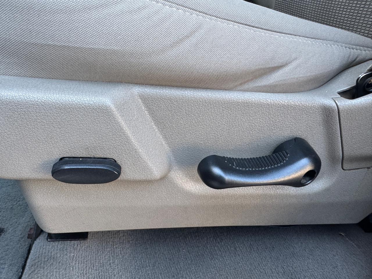 Dodge Ram 1500 4WD Quad Cab 140.5" SLT 2007