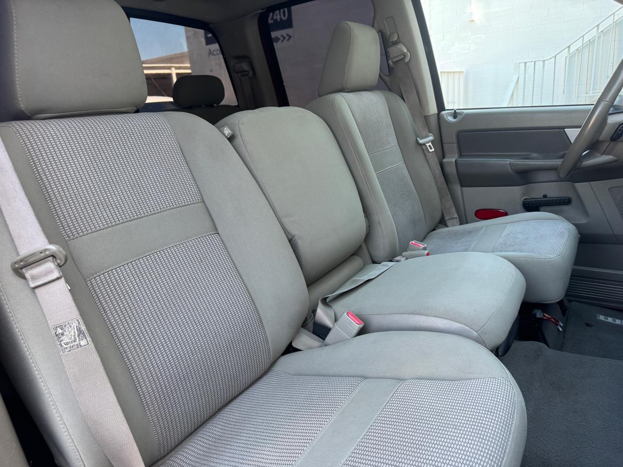 Dodge Ram 1500 4WD Quad Cab 140.5" SLT 2007