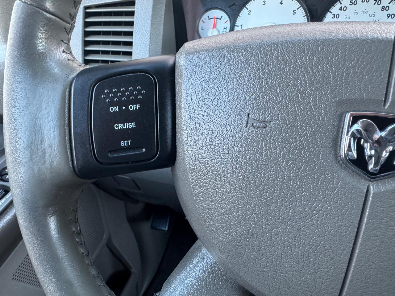Dodge Ram 1500 4WD Quad Cab 140.5" SLT 2007