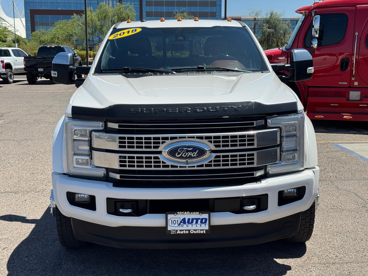 Ford Super Duty F-450 DRW Platinum 4WD Crew Cab 8' Box 2018