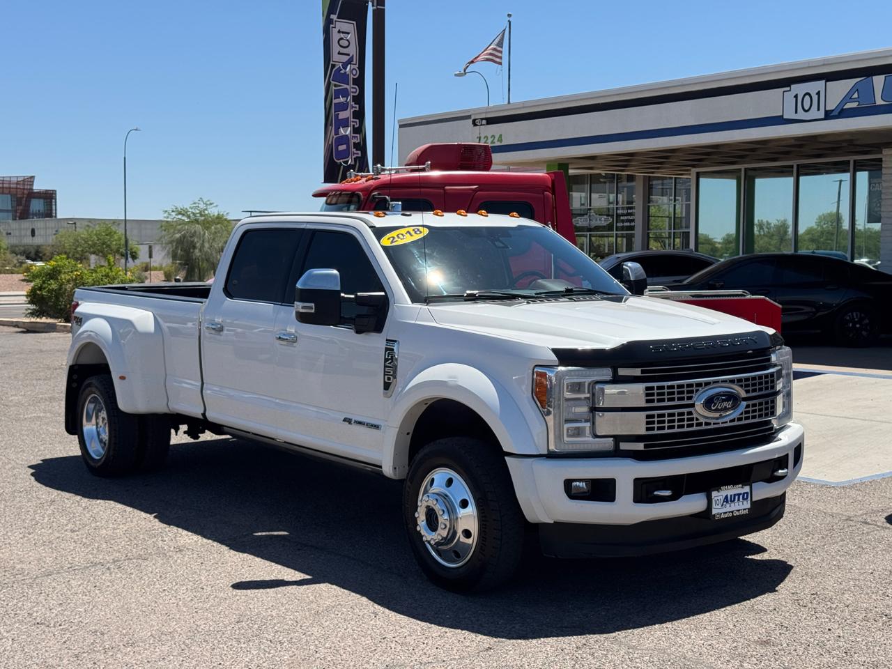 Ford Super Duty F-450 DRW Platinum 4WD Crew Cab 8' Box 2018