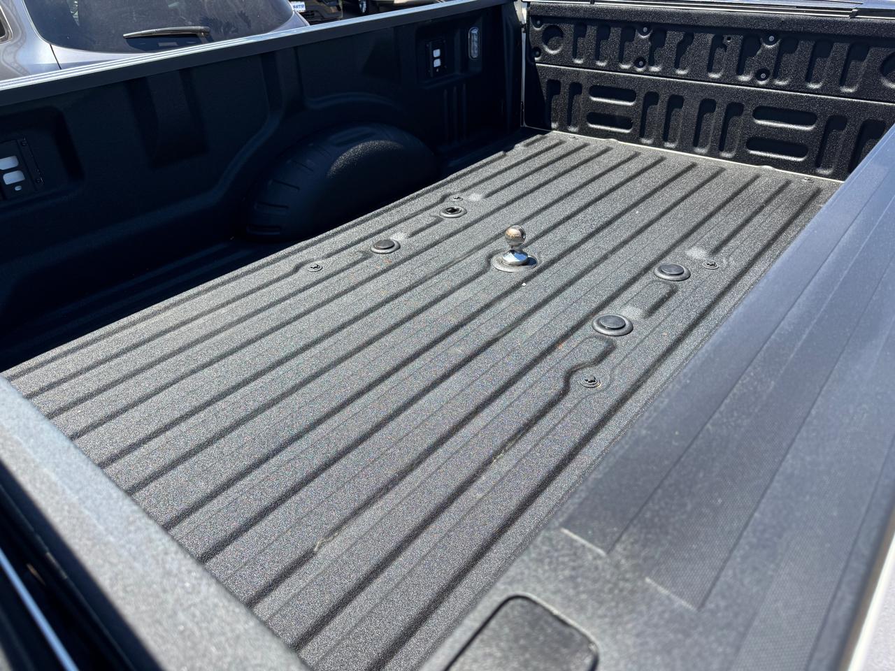 Ford Super Duty F-450 DRW Platinum 4WD Crew Cab 8' Box 2018