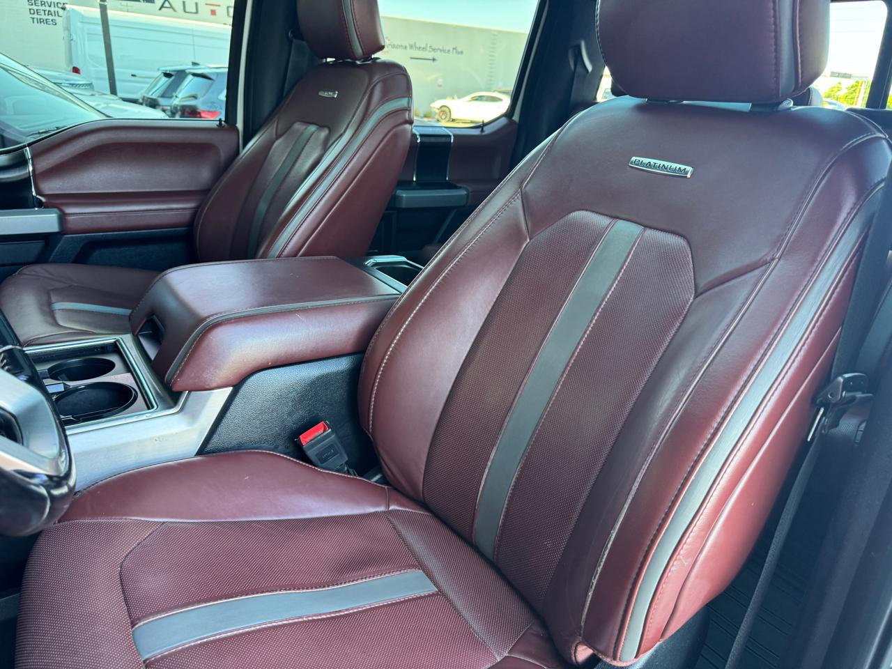 Ford Super Duty F-450 DRW Platinum 4WD Crew Cab 8' Box 2018