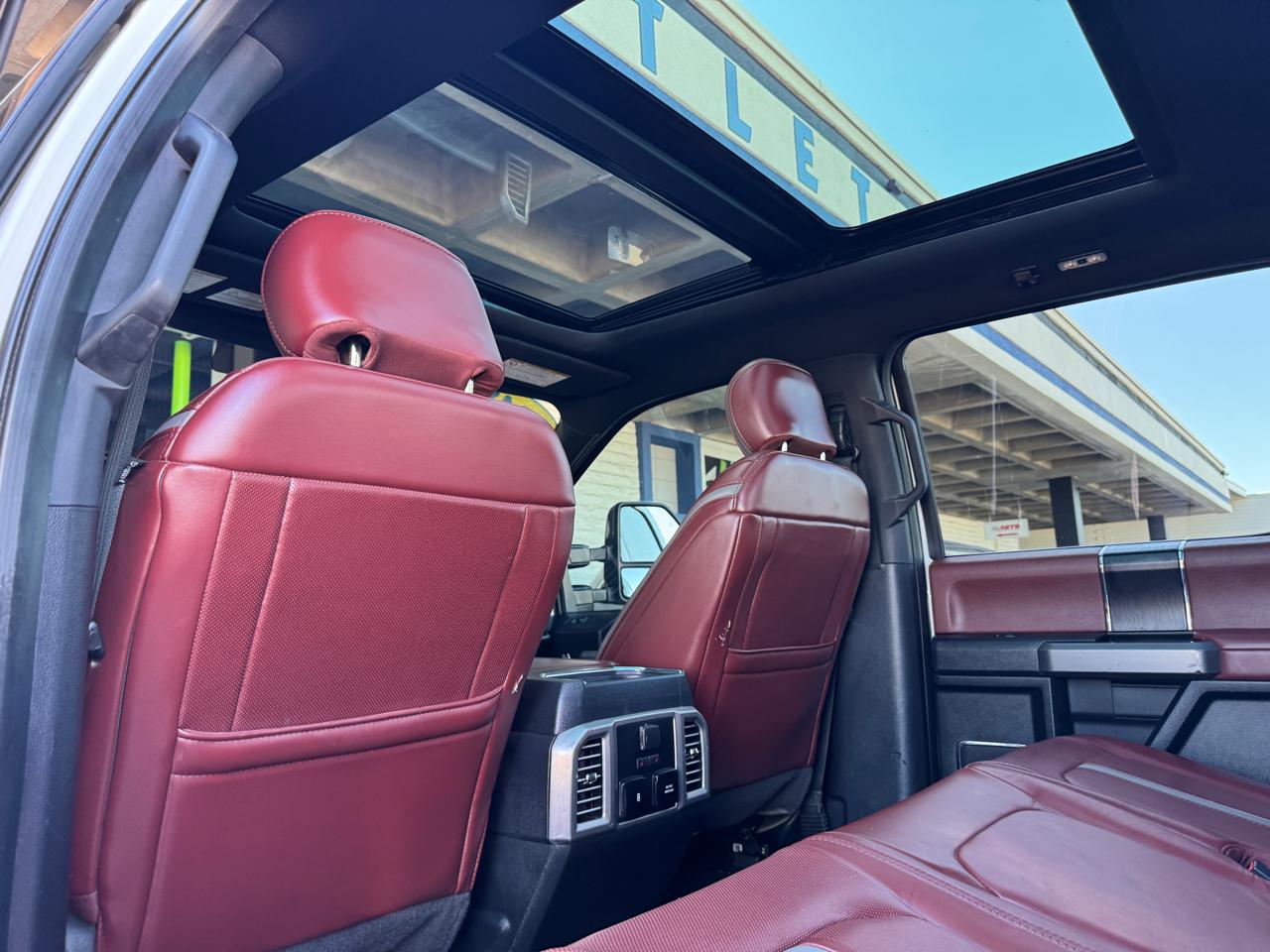 Ford Super Duty F-450 DRW Platinum 4WD Crew Cab 8' Box 2018