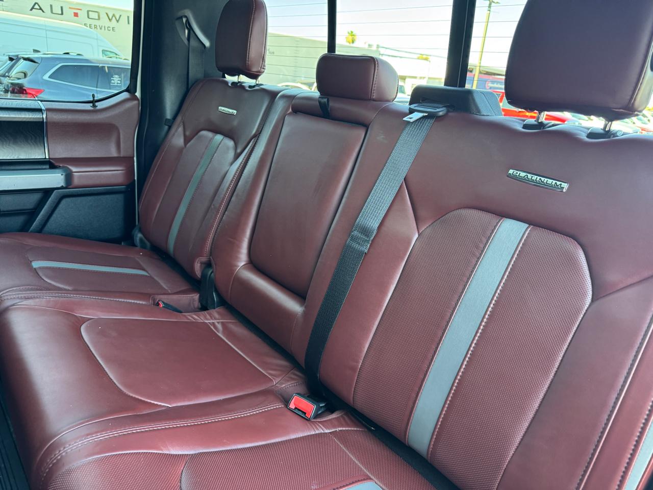 Ford Super Duty F-450 DRW Platinum 4WD Crew Cab 8' Box 2018