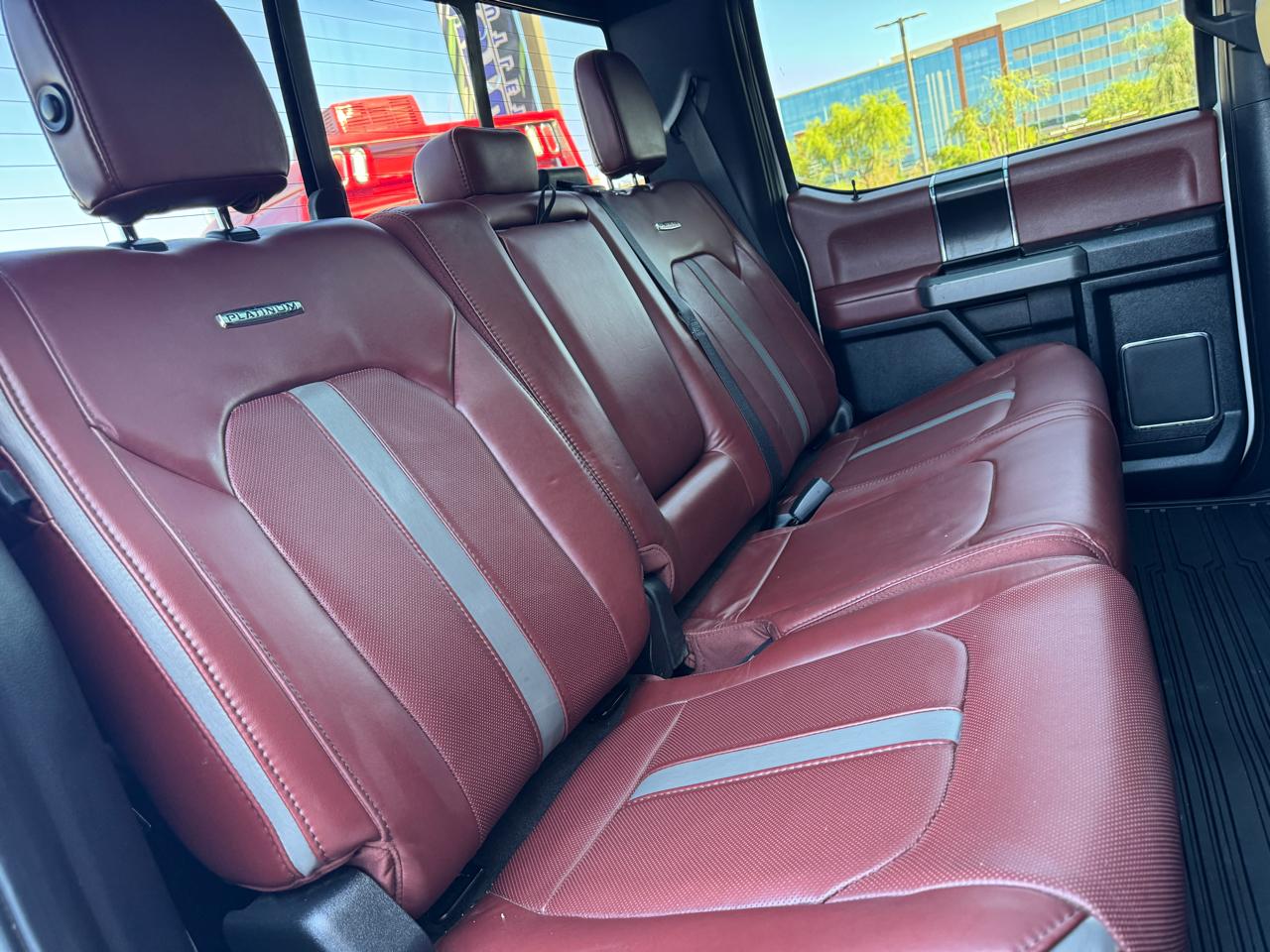 Ford Super Duty F-450 DRW Platinum 4WD Crew Cab 8' Box 2018