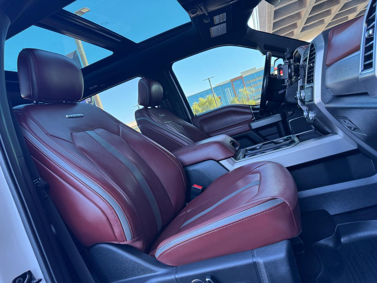 Ford Super Duty F-450 DRW Platinum 4WD Crew Cab 8' Box 2018