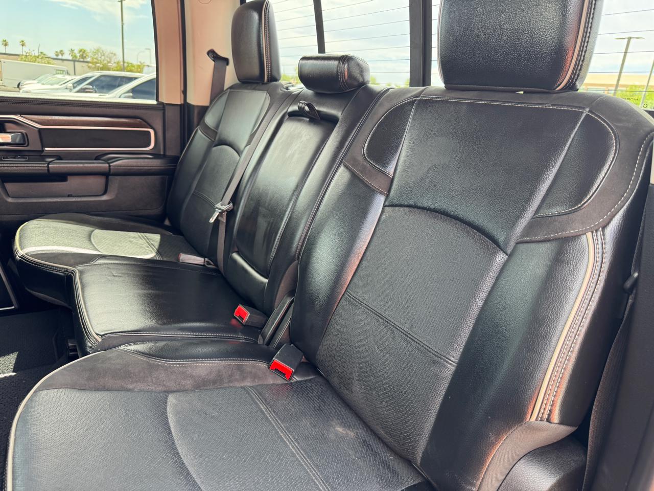 RAM 3500 Laramie 4x4 Crew Cab 8' Box 2023