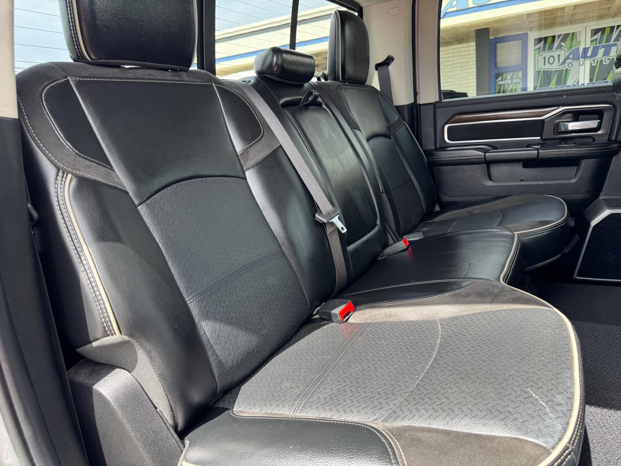 RAM 3500 Laramie 4x4 Crew Cab 8' Box 2023