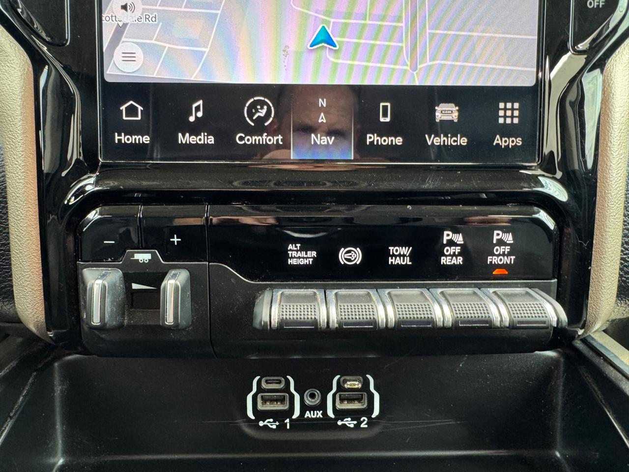 RAM 3500 Laramie 4x4 Crew Cab 8' Box 2023