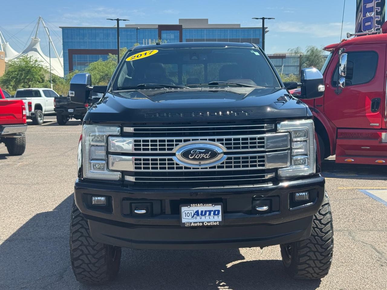 Ford Super Duty F-350 SRW Platinum 4WD Crew Cab 8' Box 2017