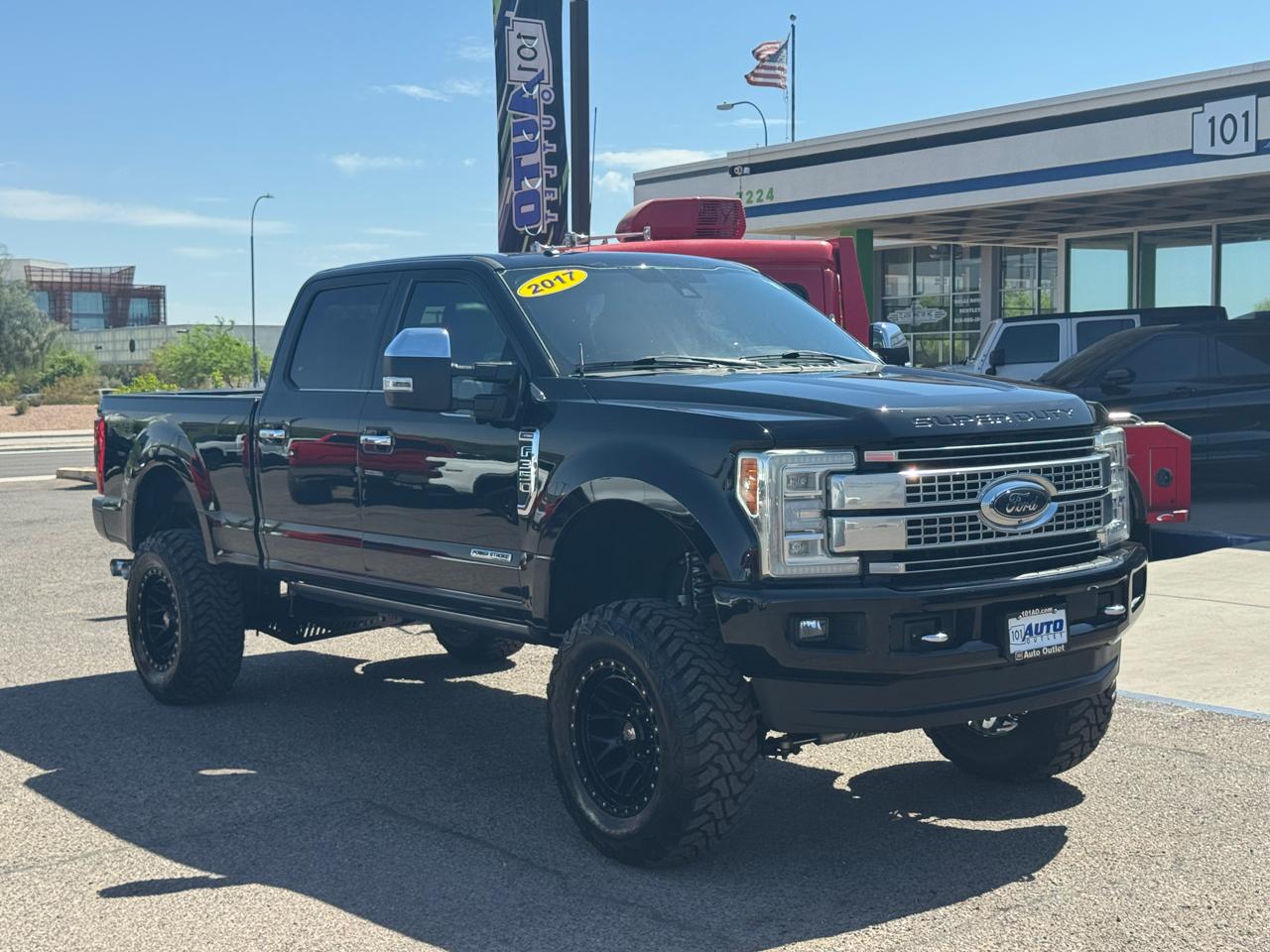 Ford Super Duty F-350 SRW Platinum 4WD Crew Cab 8' Box 2017