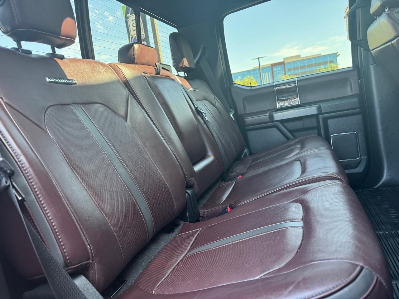 Ford Super Duty F-350 SRW Platinum 4WD Crew Cab 8' Box 2017