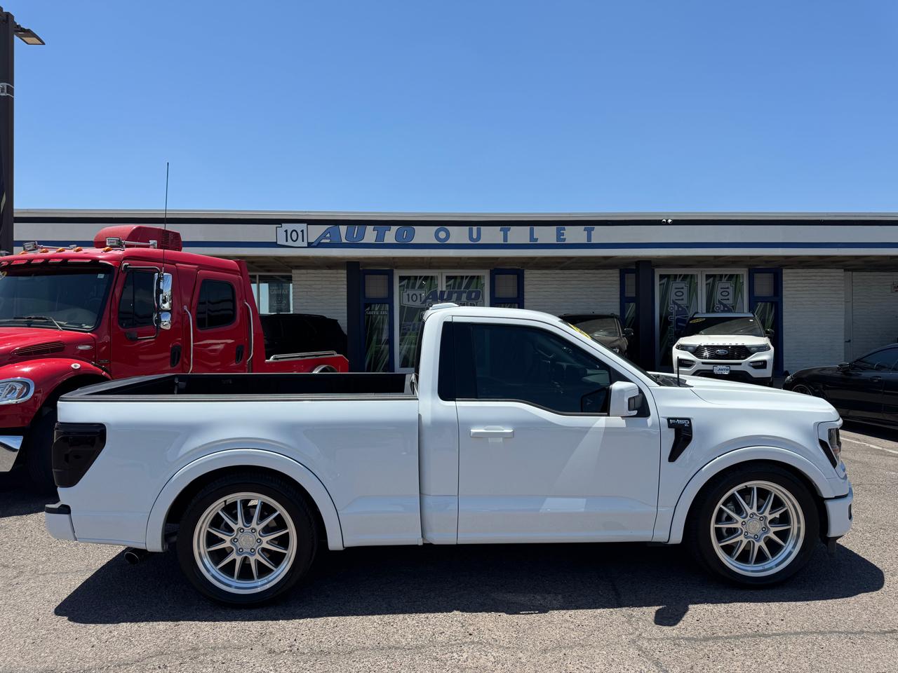 Ford F-150 XL 2WD Reg Cab 6.5' Box 2026