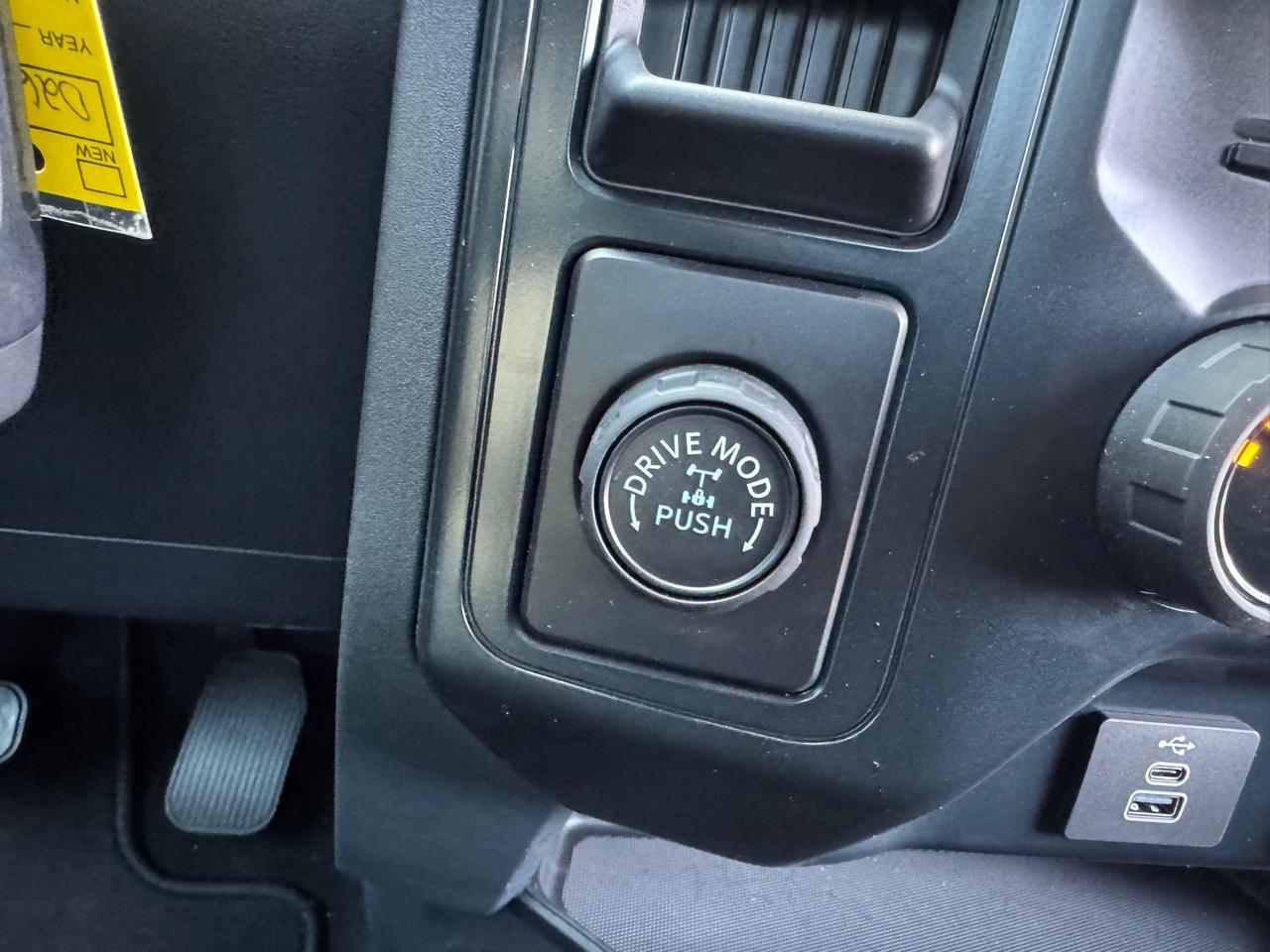 Ford F-150 XL 2WD Reg Cab 6.5' Box 2026