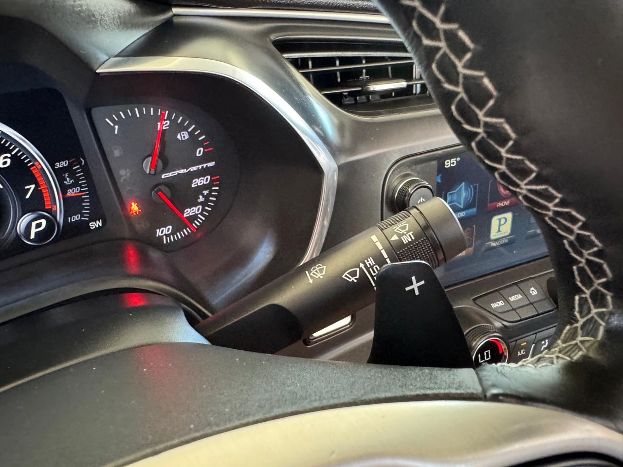 Chevrolet Corvette 2dr Stingray Cpe w/2LT 2016