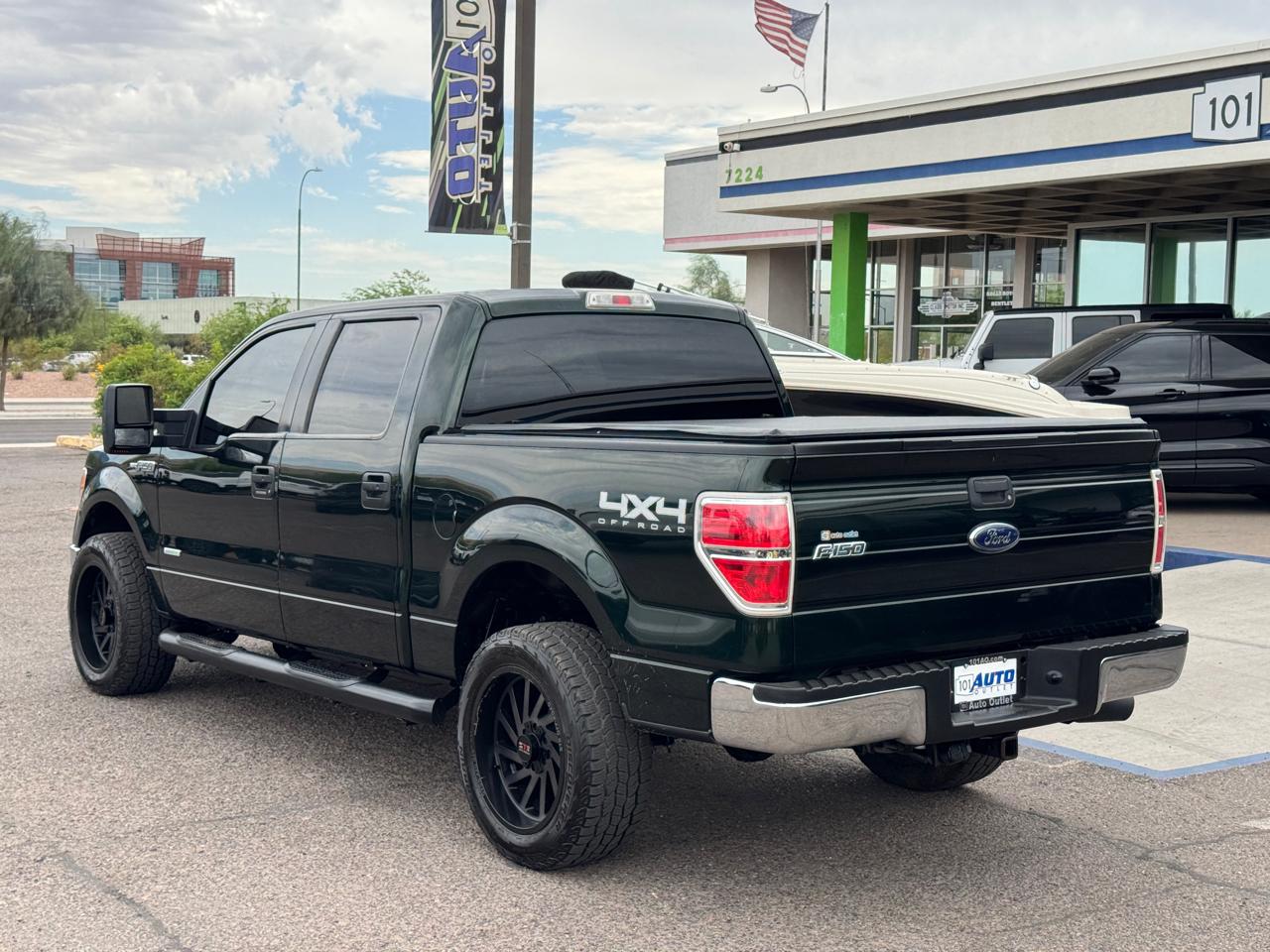 Ford F-150 4WD SuperCrew 145" XLT 2014