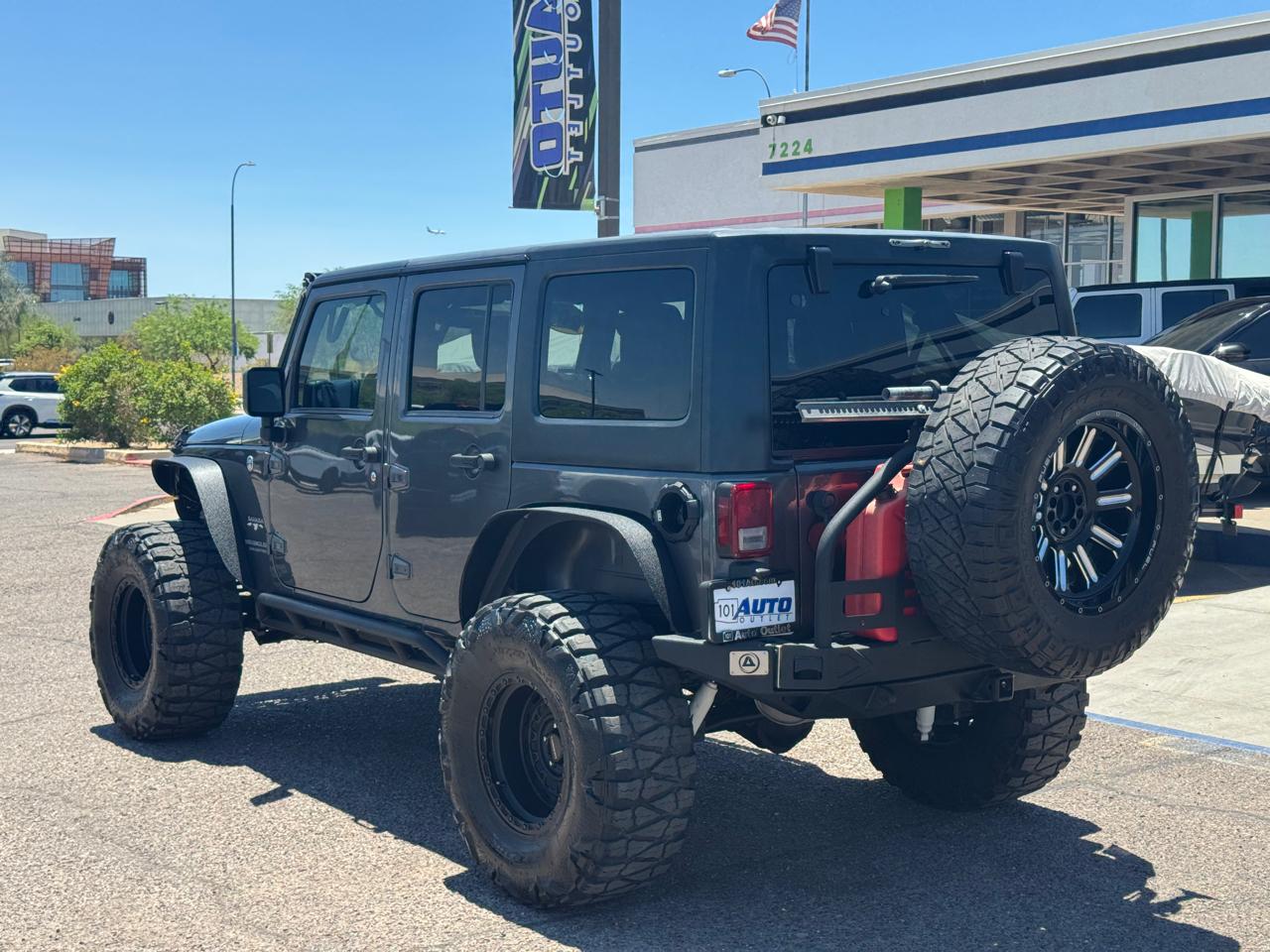 Jeep Wrangler Unlimited 4WD 4dr Sahara 2017