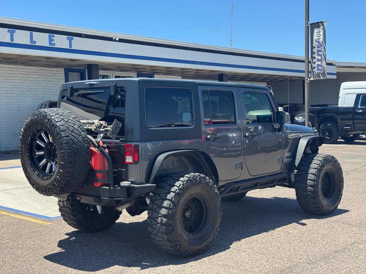 Jeep Wrangler Unlimited 4WD 4dr Sahara 2017