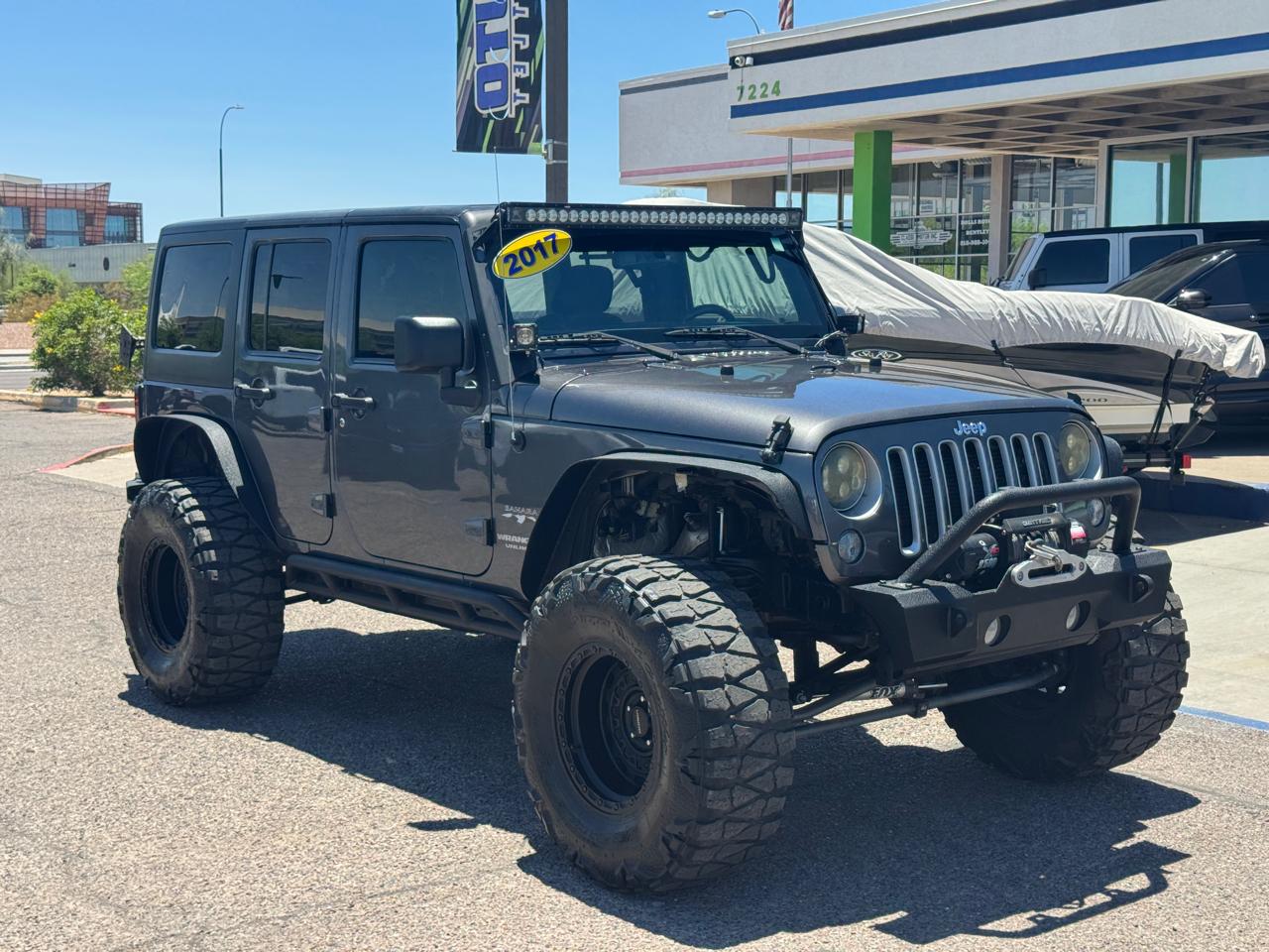 Jeep Wrangler Unlimited 4WD 4dr Sahara 2017