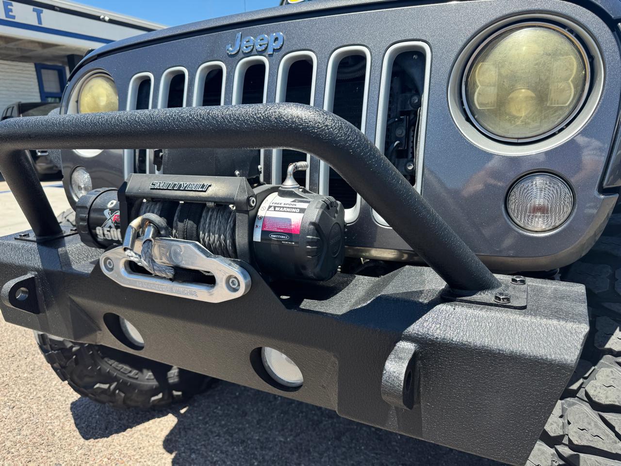 Jeep Wrangler Unlimited 4WD 4dr Sahara 2017