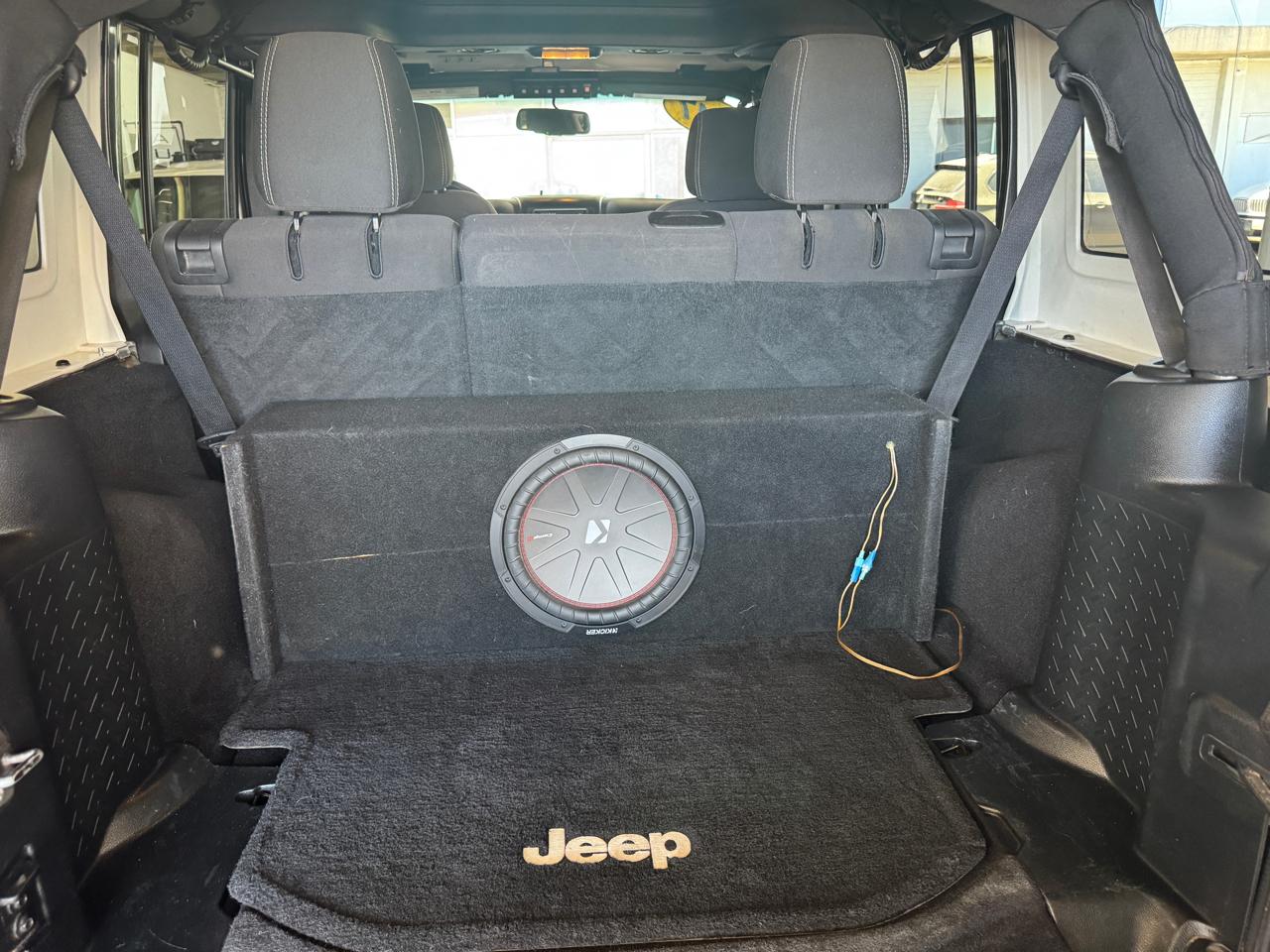 Jeep Wrangler Unlimited 4WD 4dr Sahara 2017