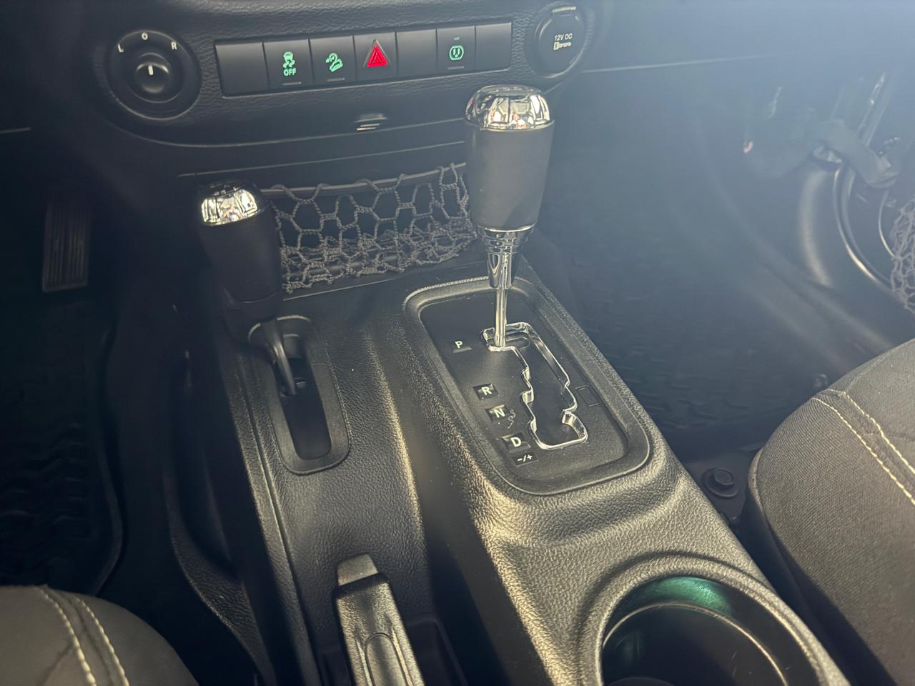 Jeep Wrangler Unlimited 4WD 4dr Sahara 2017