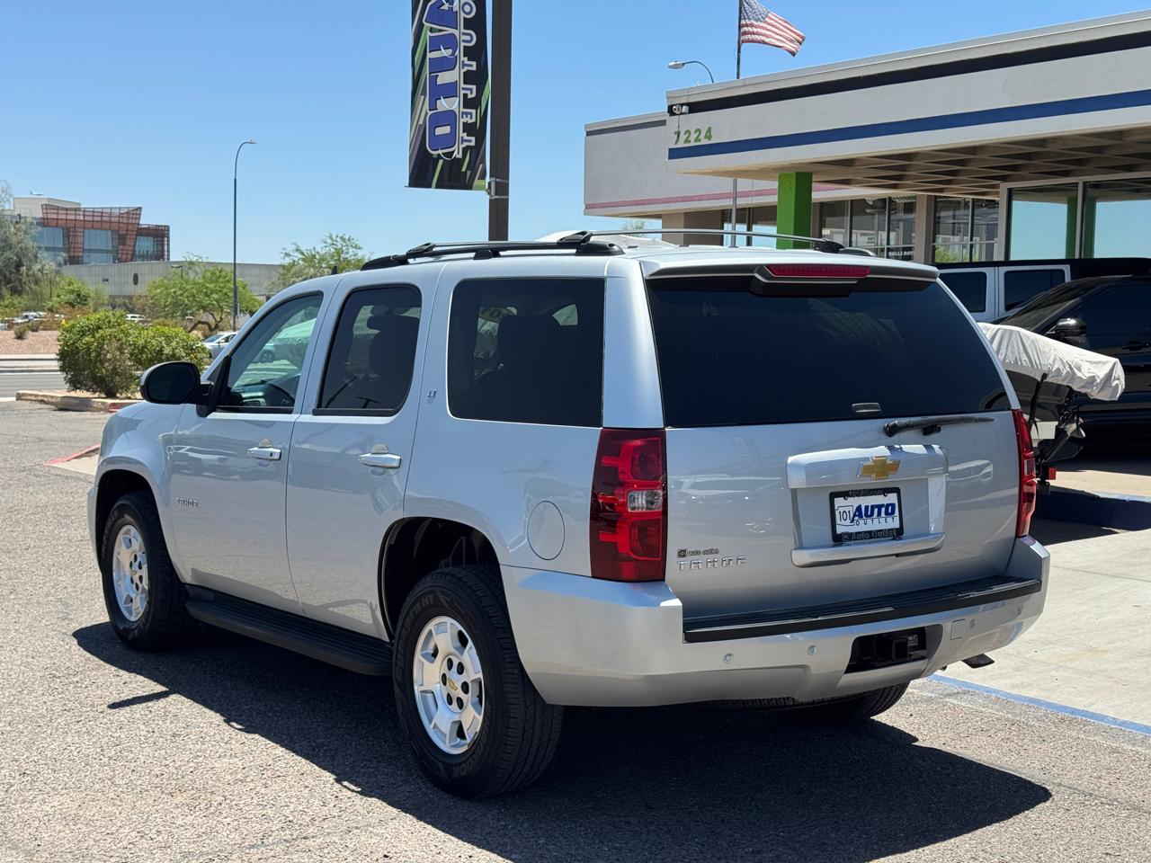 Chevrolet Tahoe 2WD 4dr 1500 LT 2013