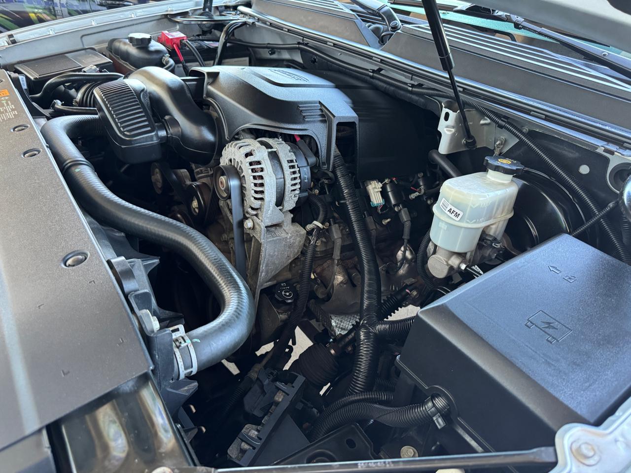 Chevrolet Tahoe 2WD 4dr 1500 LT 2013