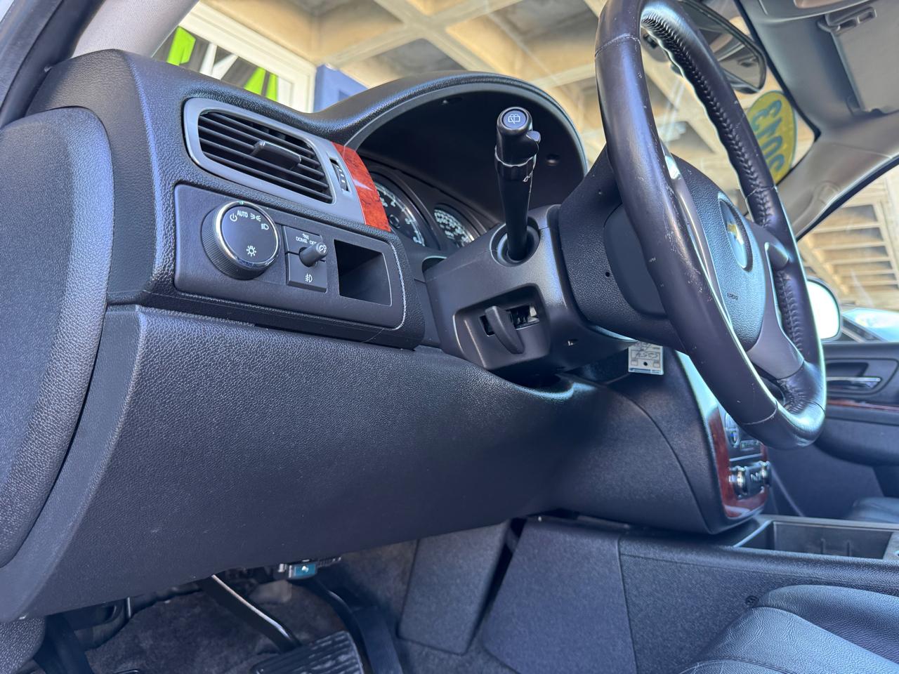 Chevrolet Tahoe 2WD 4dr 1500 LT 2013