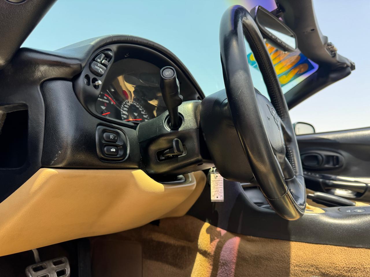 Chevrolet Corvette 2dr Convertible 2000