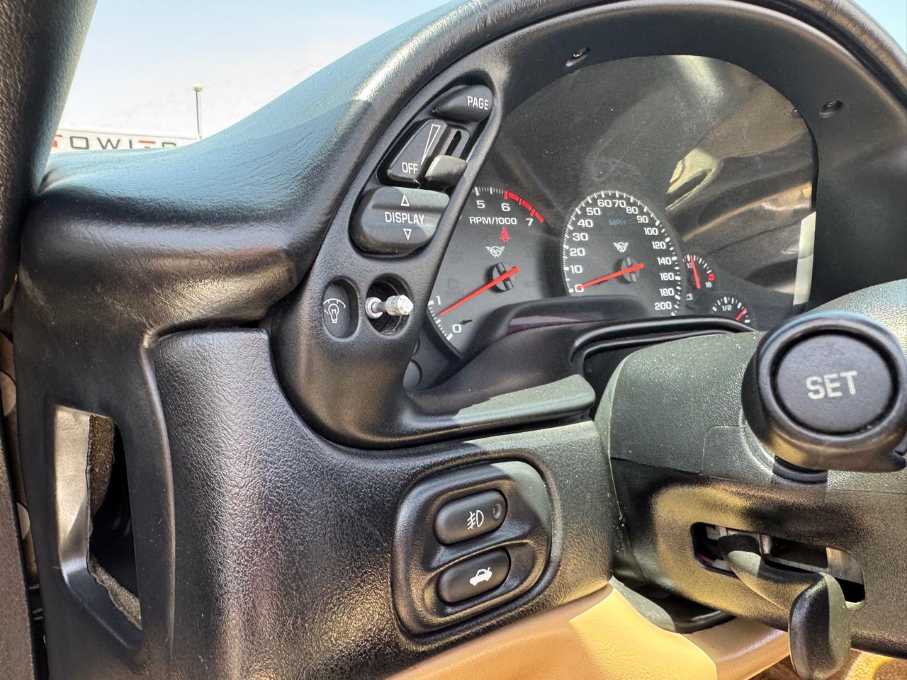 Chevrolet Corvette 2dr Convertible 2000