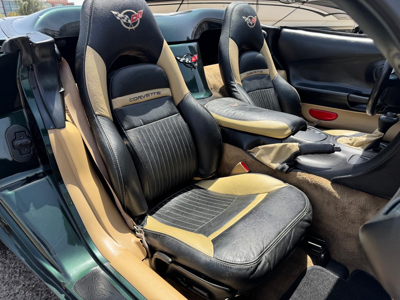 Chevrolet Corvette 2dr Convertible 2000