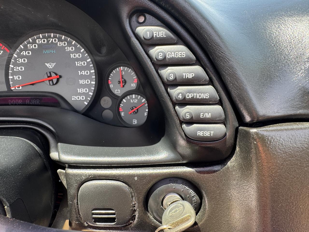 Chevrolet Corvette 2dr Convertible 2000