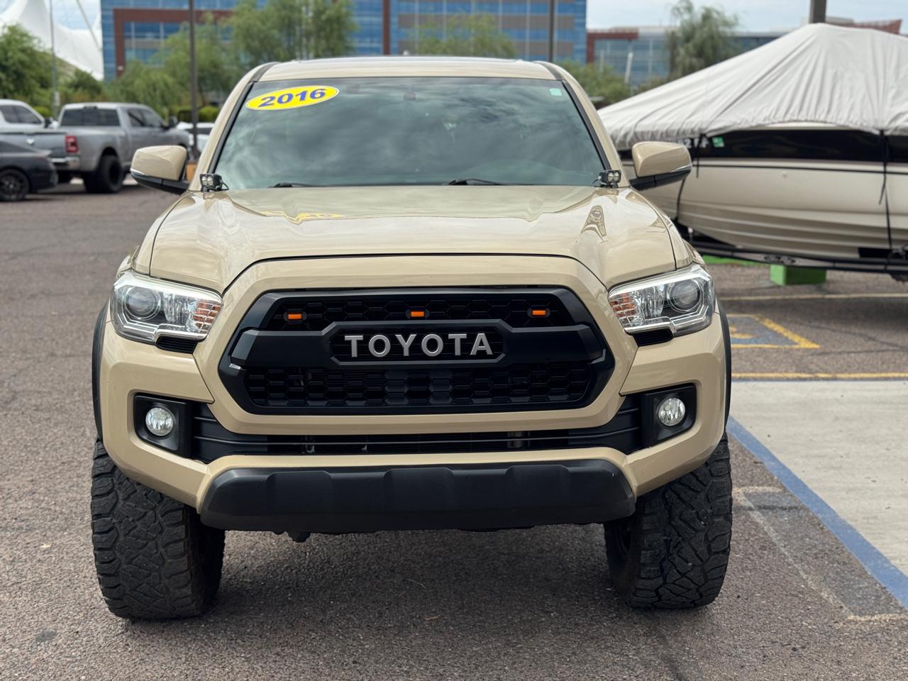 Toyota Tacoma 4WD Double Cab V6 AT SR (Natl) 2016