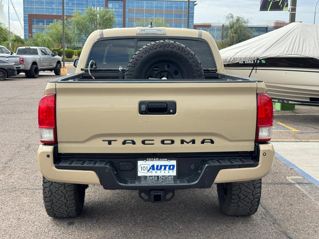 Toyota Tacoma 4WD Double Cab V6 AT SR (Natl) 2016