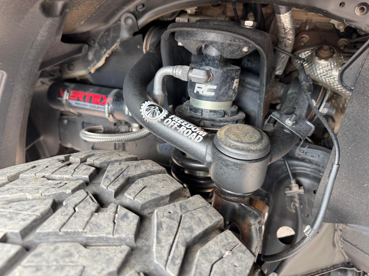 Toyota Tacoma 4WD Double Cab V6 AT SR (Natl) 2016