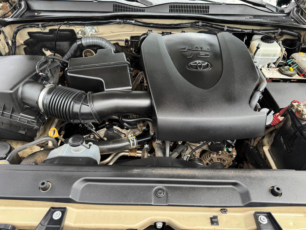 Toyota Tacoma 4WD Double Cab V6 AT SR (Natl) 2016