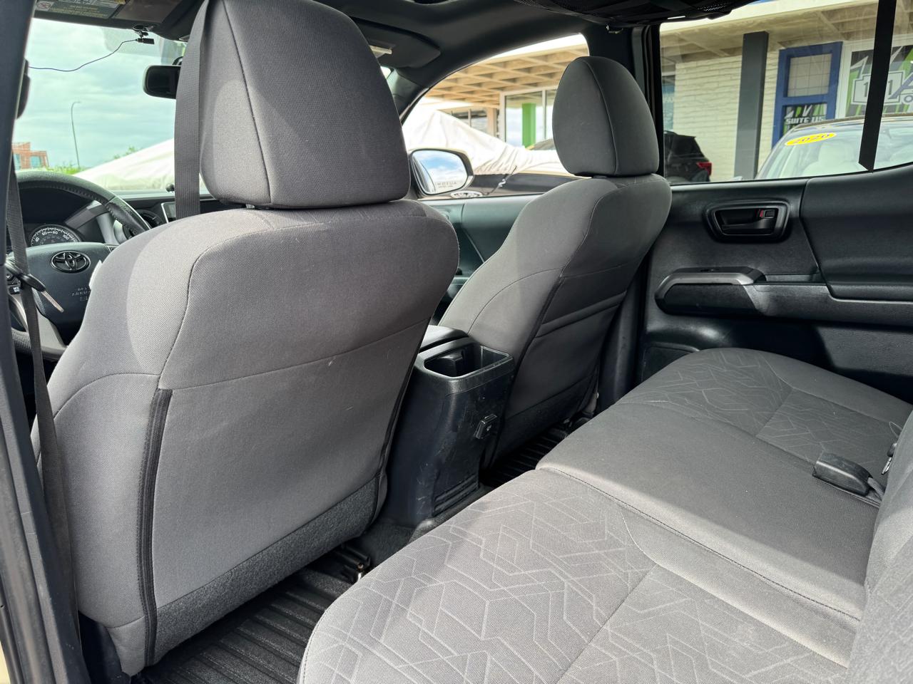 Toyota Tacoma 4WD Double Cab V6 AT SR (Natl) 2016