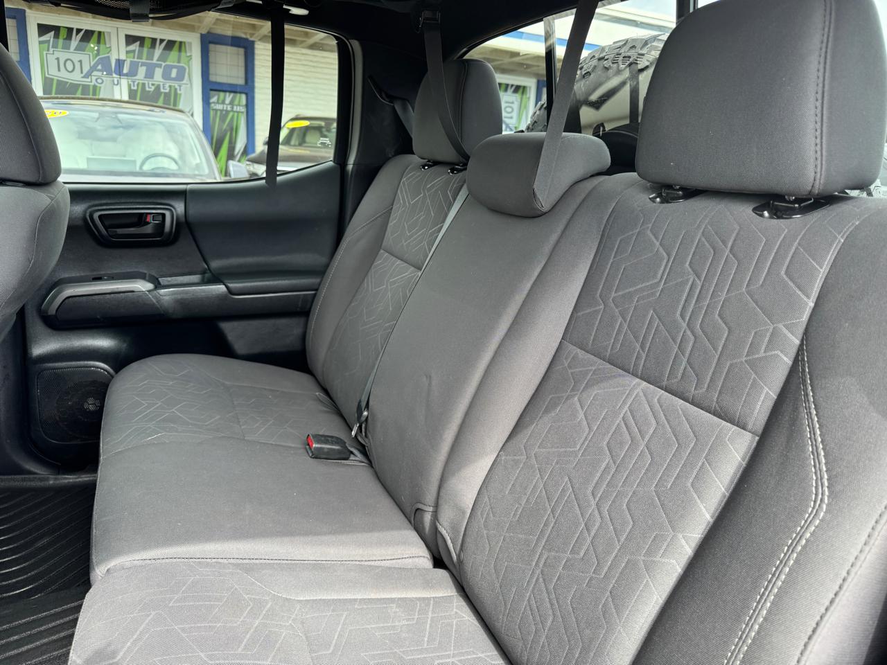 Toyota Tacoma 4WD Double Cab V6 AT SR (Natl) 2016